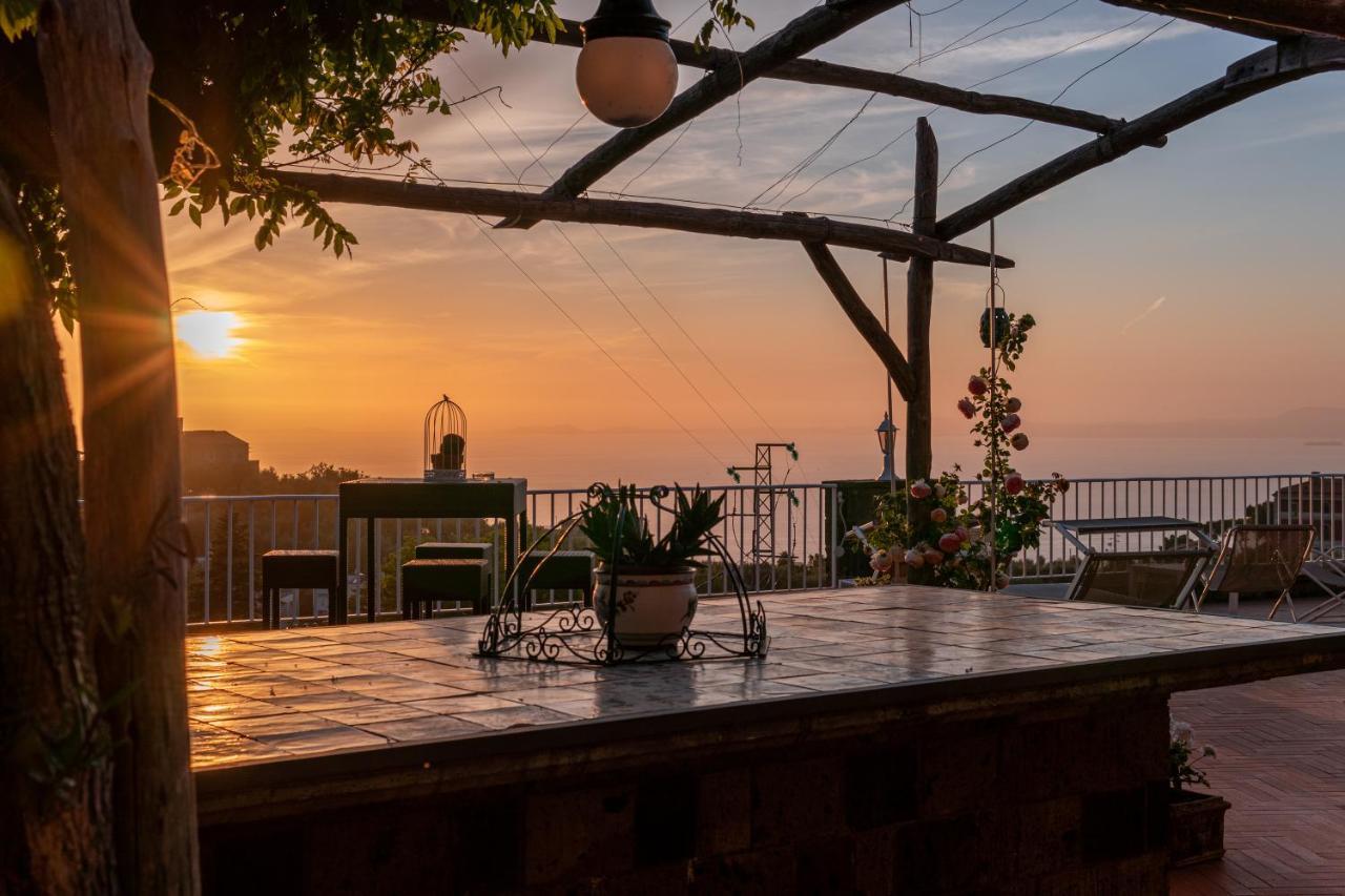 Villa Carolina Sorrento Private Heated Pool And Sea View Exterior photo