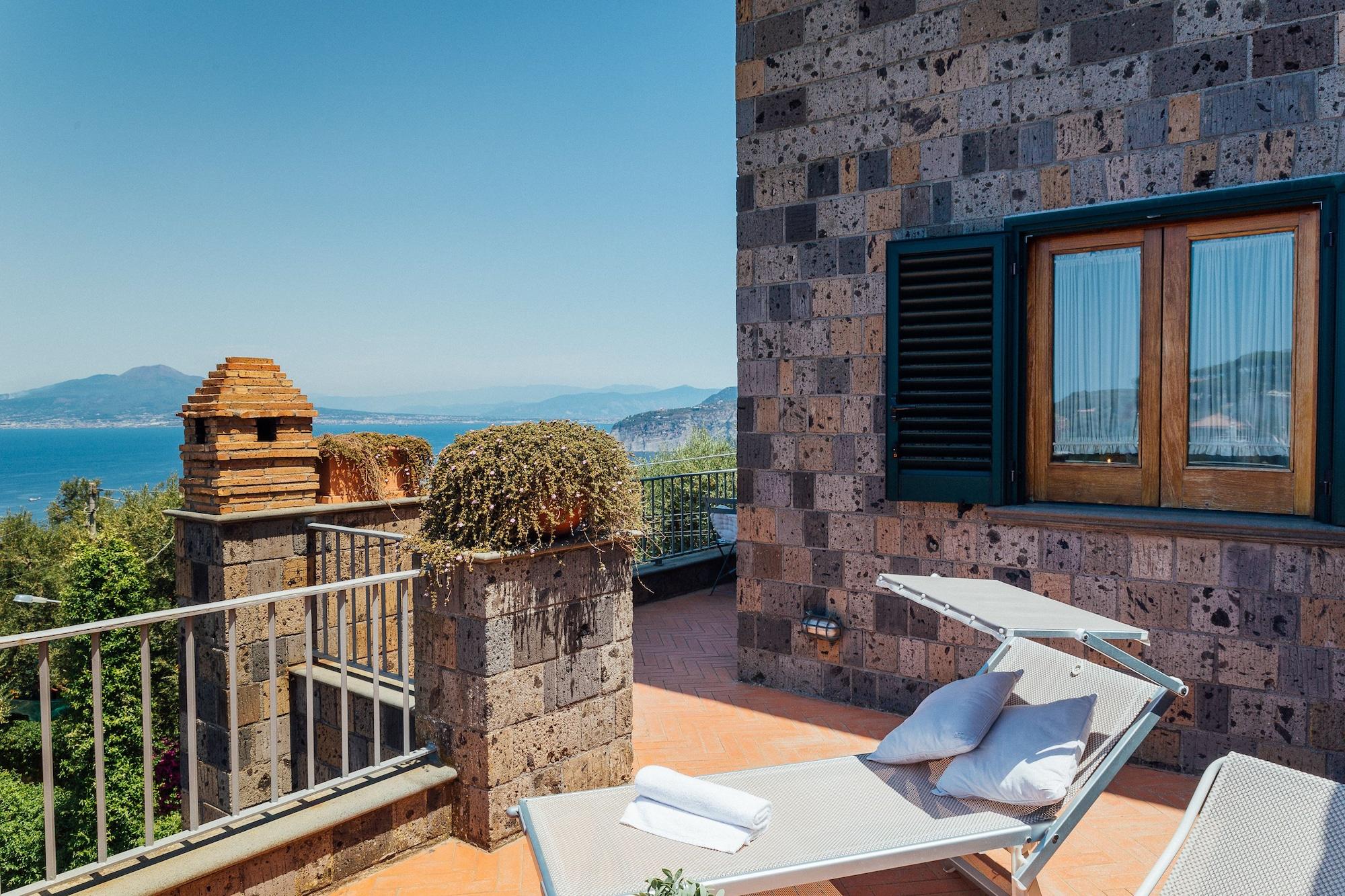 Villa Carolina Sorrento Private Heated Pool And Sea View Exterior photo