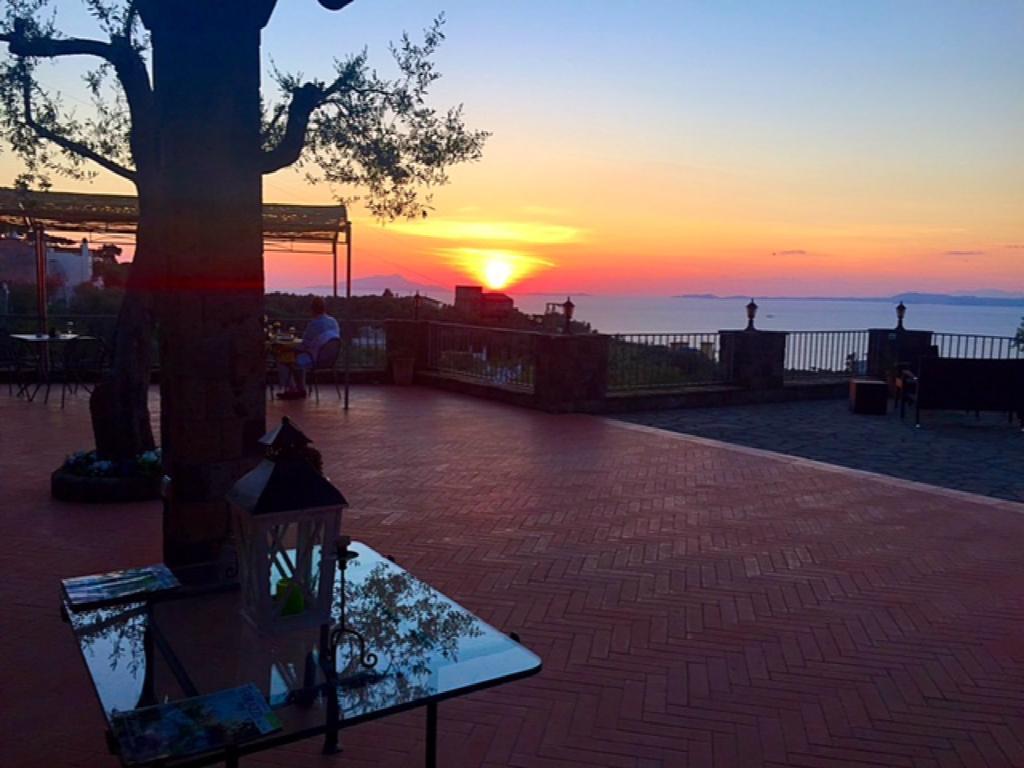 Villa Carolina Sorrento Private Heated Pool And Sea View Exterior photo